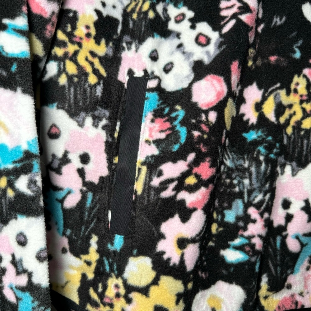 NWT Vera Bradley Women's Snap Collar Fleece Pullover Sweatshirt with Pockets - Picture 4 of 6